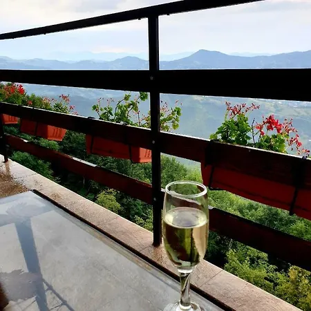 Karadzhovata Kashta 3* Zlatograd